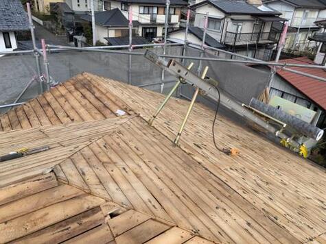 葺き替え工事　既存瓦撤去