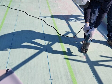 機械式塩ビシート防水　固定用ディスク穴　高知　賃貸マンション
