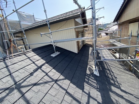 高知　屋根葺き替え工事　LIXIL Tルーフ 外壁　張替え