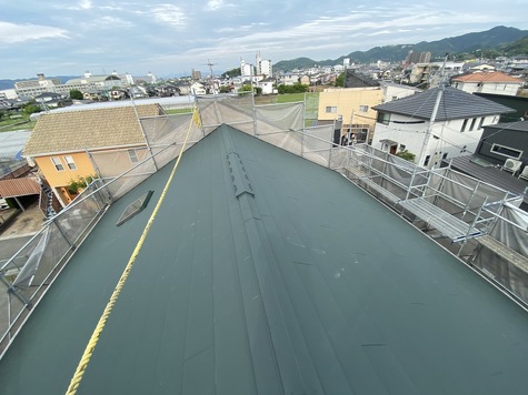 高知　屋根葺き替え工事　IG工業　スーパーガルテクト　トリプルトーン　塗装