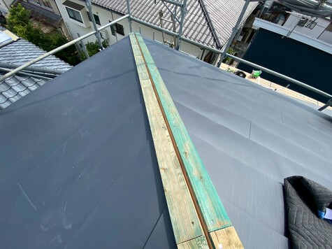 高知　カバー工法　横暖ルーフαS　屋根修理　雨漏り　防水　樋交換　塗装