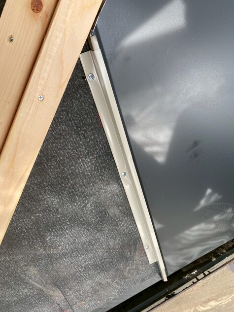 高知　LIXILのTルーフ　屋根の葺き替え　雨樋交換　Dan　セドナ　雨漏り