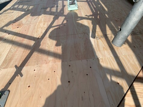 高知　ニチハ　横暖ルーフαプレミアムS　葺き替え　屋根　雨漏り　バルコニー