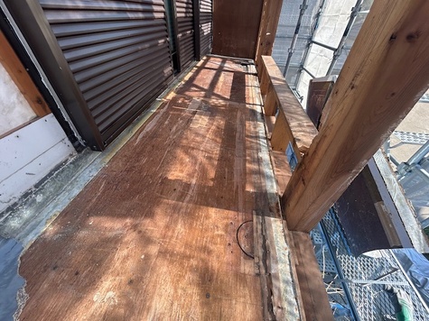 高知　ニチハ　横暖ルーフαプレミアムS　葺き替え　屋根　雨漏り　バルコニー