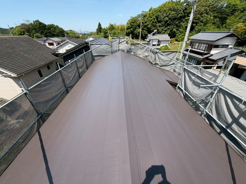屋根　雨漏り　屋根カバー工法　外壁張替え