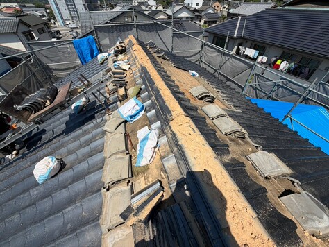 高知　屋根リフォーム　雨漏り　ニチハ横暖ルーフ　屋根葺き替え
