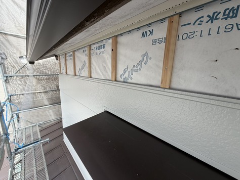 屋根リフォーム　葺き替え　外壁張替え　雨漏り　LIXIL Tルーフ　